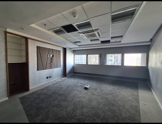 802M² OFFICE TO LET IN SANDTON CENTRAL
